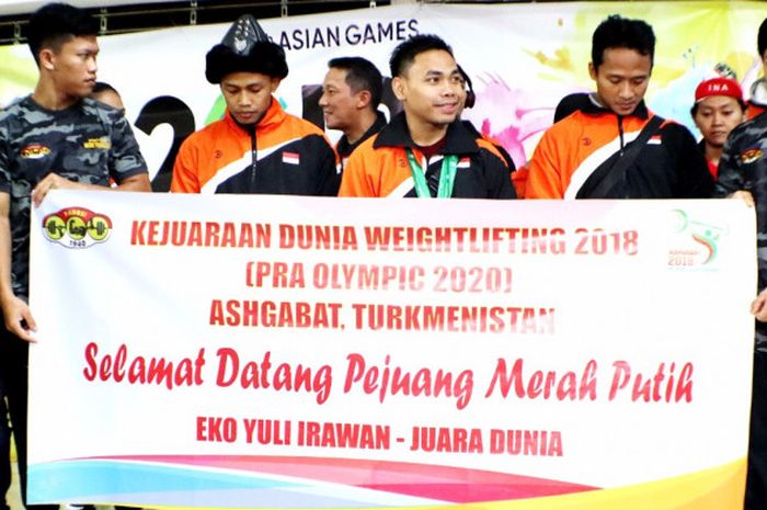 Atlet angkat besi Indonesia, Eko Yuli Irawan, tiba di Indonesia setelah mengikuti kejuaraan dunia di Ashgabat, Turkmenistan, Rabu (7/11/2018) petang.