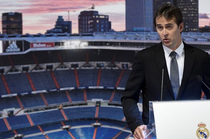 Julen Lopetegui memberikan pidato dalam perkenalan dirinya sebagai pelatih baru Real Madrid di Stadion Santiago Bernabeu, Madrid, Spanyol pada 14 Juni 2018.