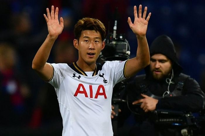 Pemain Tottenham Hotspur, Son Heung-min beraksi dalam pertandingan Grup E Liga Champions kontra CSKA Moskva di Stadion CSKA Moskva, Moscow, Rusia, 27 September 2016.