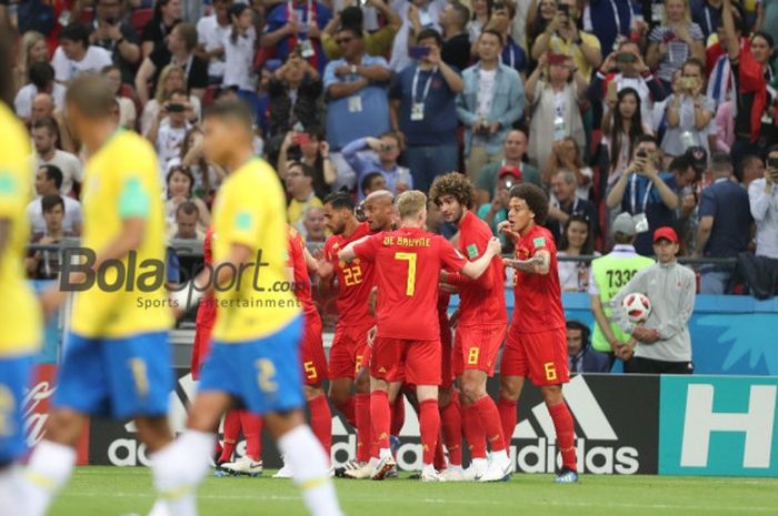 Para pemain timnas Belgia merayakan gol ke gawang Brasil pada pertandingan babak perempat final Piala Dunia 2018, 6 Juli 2018, di Kazan Arena.