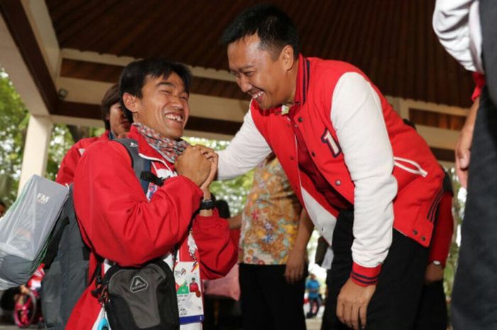 Menteri Pemuda dan Olahraga Imam Nahrawi menyambut kedatangan atlet Indonesia di Solo, Jawa Tengah, yang baru saja berlaga pada ASEAN Para Games 2017, pada Minggu (24/9/2017).