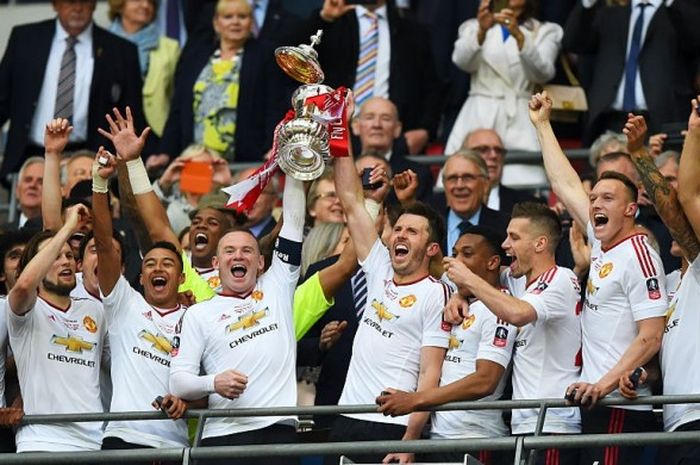 Manchester United ketika menjuarai Piala FA 2015-2016