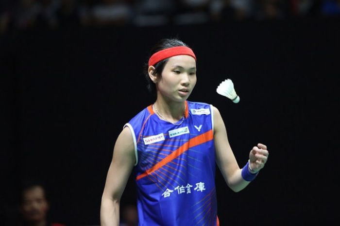 Pebulu tangkis tunggal putri Taiwan, Tai Tzu Ying, saat menjalani pertandingan final Indonesia Masters 2018 di Istora Senayan, Jakarta, Minggu (28/1/2018).