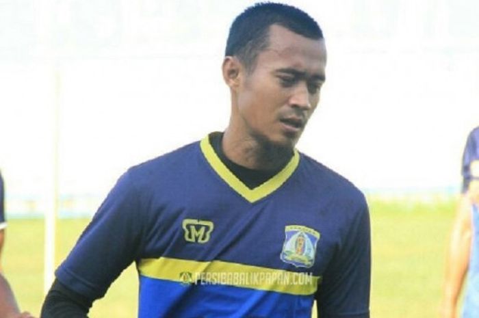 Penyerang Persiba Balikpapan yang dipinjam dari Arema FC, Sunarto. 