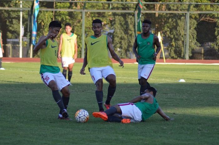 Skuat timnas U-19 Indonesia saat berlatih di Stadion UNY, Jumat (17/8/2018) sore WIB.