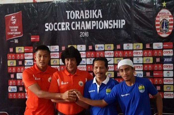 Suasana jumpa pers sebelum laga pekan ke-27 TSC 2016 antara Persija Jakarta kontra Persib Bandung di Balai Persis, Solo, Jumat (4/11/2016).