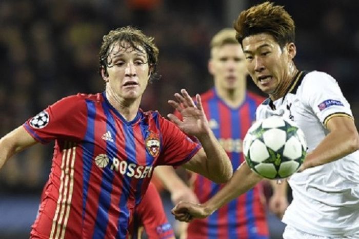 Son Heung-min (Tottenham) mendapatkan pengawalan ketat dari Mario Fernandes (CSKA Moskva) pada pertandingan Liga Champions di CSKA Arena, Selasa (27/9/2016). 