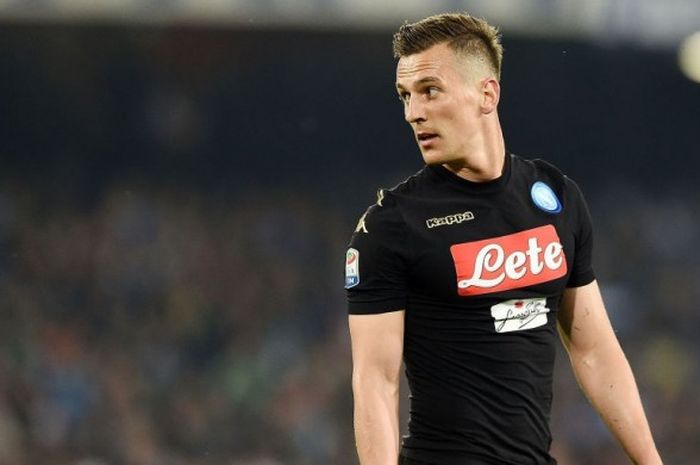 Aksi Pemain Napoli Arkadiusz Milik dalam laga Serie A melawan Udinese Calcio di Stadio San Paolo, 15 April 2017. 