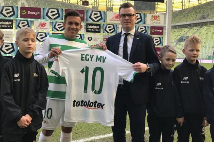 Egy Maulana Vikri resmi diperkenalkan sebagai pemain baru Lechia Gdansk, Minggu (11/3/2018) di Energa Stadium.