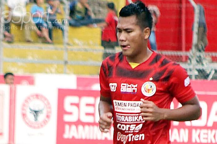 Striker Semen Padang FC, Riski Novriansyah, saat tampil melawan Cilegon United FC pada laga pekan ke-23 Liga 2 2018 di Stadion Gelora Haji Agus Salim, Padang, pada Sabtu (4/8/2018).