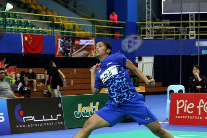 Pebulu tangkis tunggal putri nasional Indonesia, Gregoria Mariska Tunjung, saat melakoni pertandingan melawan Nozomi Okuhara (Jepang) pada partai ketiga laga semifinal Kejuaraan Beregu Asia 2018 yang berlangsung di Stadium Sultan Abdul Halim, Alor Setar, Kedah, Malaysia, Sabtu (10/2/2018).