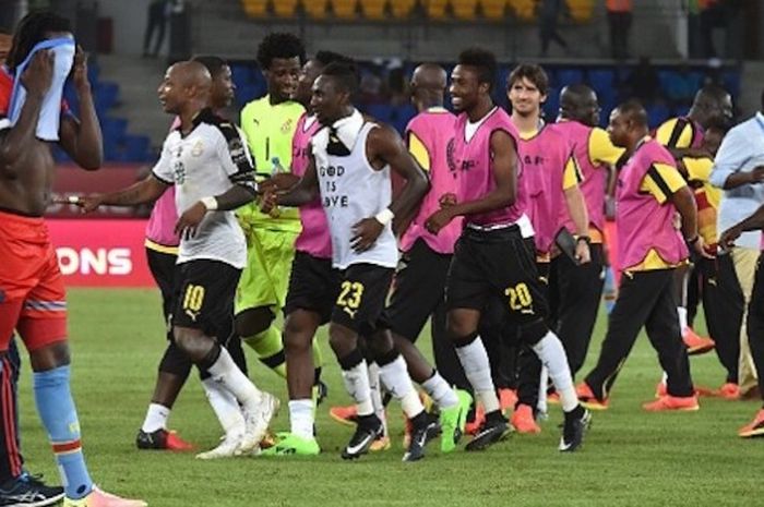 Para pemain Ghana merayakan keberhasilan lolos ke semifinal seusai menang atas Rep Demokratik Kongo, Minggu (29/1/2017). 