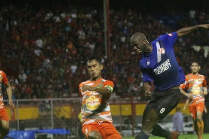 Bruce Djite, PSM Makassar vs MND-The Army, Minggu (21/1/2018) 