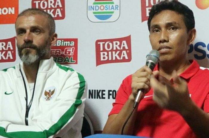 Asisten pelatih timnas Indonesia U-22, Bima Sakti.