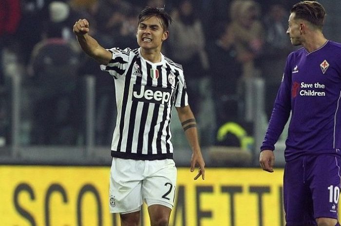 Ekspresi kegembiraan bomber Juventus, Paulo Dybala (kiri), setelah membobol gawang Fiorentina pada laga lanjutan Serie A di Stadion Juventus, Minggu (13/12/2015) waktu setempat atau Senin dini hari WIB.