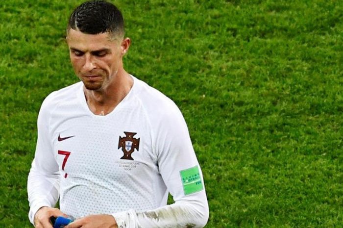 Reaksi Cristiano Ronaldo seusai laga babak 16 besar Piala Dunia 2018 antara Portugal kontra Uruguay di Fisht Stadium, Sochi, 30 Juni 2018.