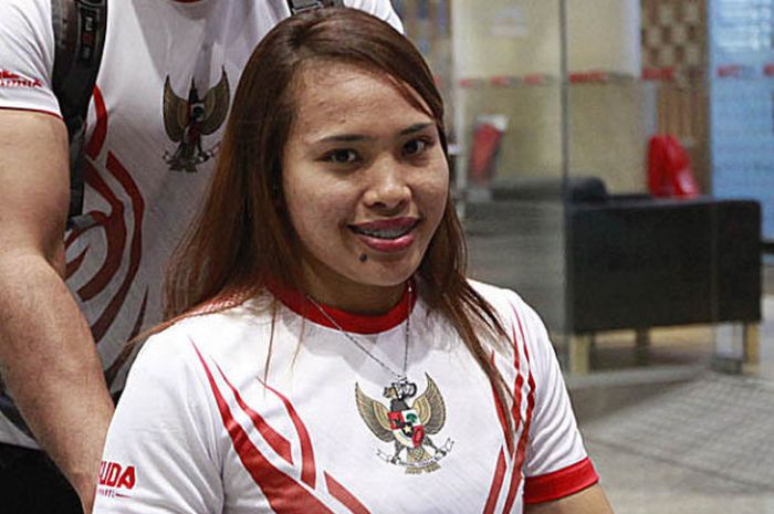 Atlet angkat berat putri nasional, Ni Nengah Widiasih, tiba di Bandara Kuala Lumpur Internasional untuk menghadapi ASEAN Para Games 2017, 17-23 September.