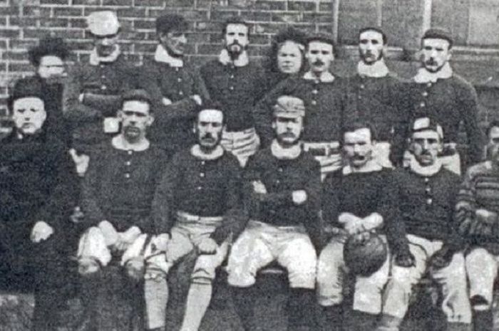 Sheffield FC, klub sepak bola yang merupakan tertua di dunia. Foto tersebut diambil pada 1857, tahun dimana mereka berdiri.