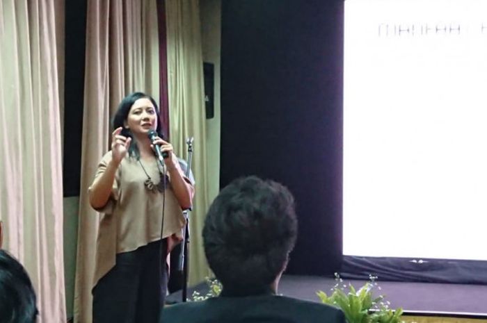 Pakar kejiwaan anak, keluarga, dan pendidikan dari Universitas Indonesia, Anna Surti Ariani, dalam konferensi pers peluncuran High School League 2018 di Hotel Atlet Century Park, Jakarta pada Kamis (6/9/2018).