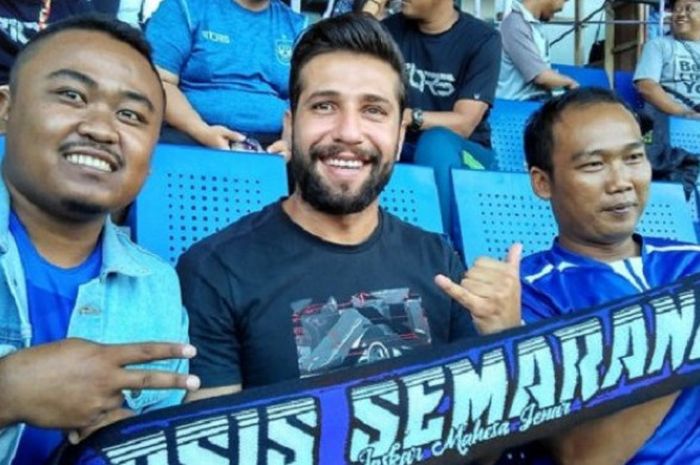 Syaiful Huda (kiri) bersama pemain baru PSIS Semarang, Abou Bakr Al Mel.