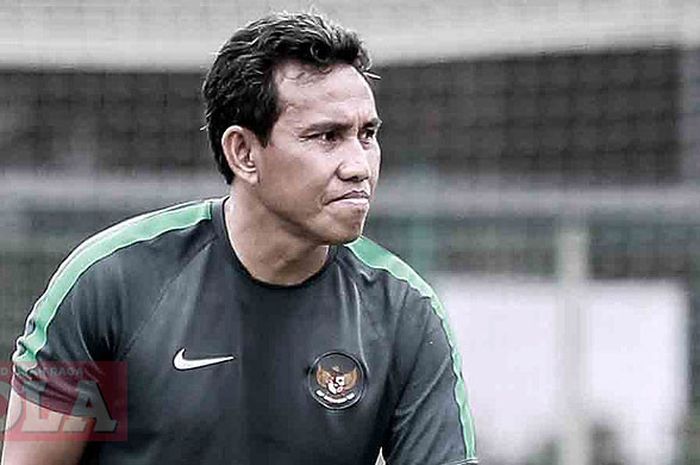  Pelatih timnas Indonesia, Bima Sakti. 