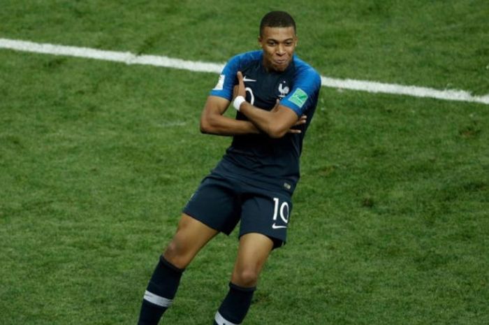  Penyerang Prancis, Kylian Mbappe, merayakan golnya ke gawang Kroasia dalam laga final Piala Dunia 2018 di Stadion Luzhniki, Moskow, 15 Juli 2018. 