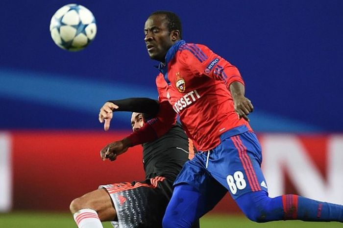 Seydou Doumbia saat membela CSKA Moskva dalam laga Liga Champions kontra Manchester United, 21 Oktober 2015