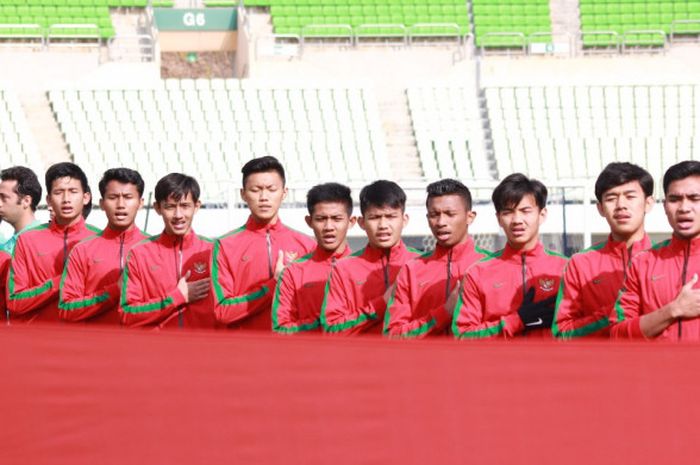        Timnas U-19 Indonesia saat melawan Timnas U-19 Malaysia di Paju Public Stadium, Senin (6/11/2017)       