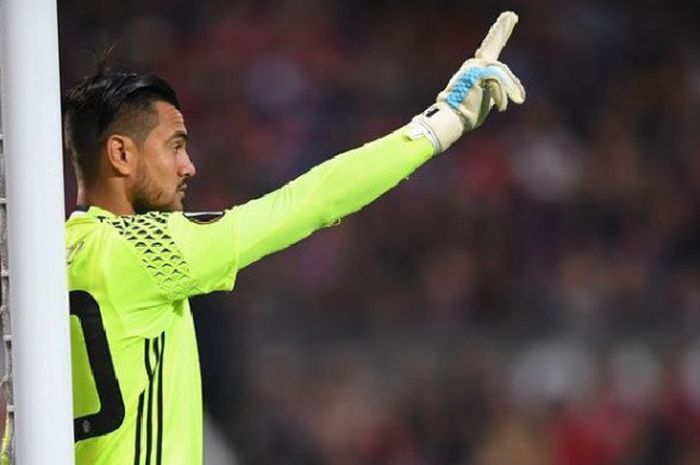 Kiper Manchester United, Sergio Romero,  dalam partai Liga Europa lawan Celta Vigo di Stadion Old Trafford, 11 Mei 2017.