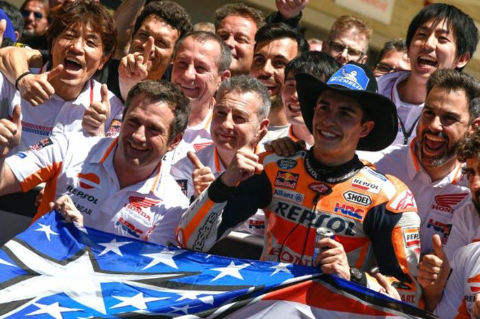  Perayaan kemenangan MotoGP Americas 2018 Marc Marquez bersama tim Repsol Honda di Circuit of the Americas