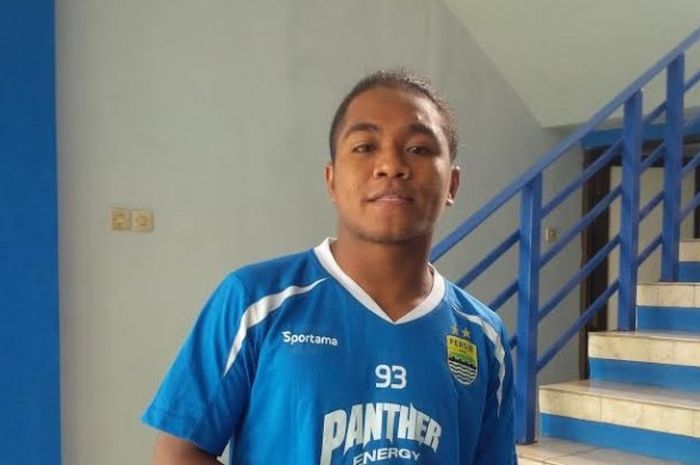 Pemain sayap kelahiran Jakarta, Fulgensius Billy Paji Keraf, menjalani trial bersama Persib Bandung sejak Rabu (12/4/2017). 