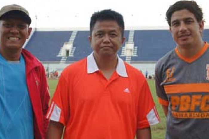 Dari kiri, Sunardi (pelatih kiper), Agus Suyono (pelatih kepala), dan Fernando Soler (asisten pelatih).