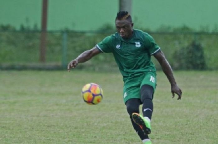 Charles Orock, pemain naturalisasi asal Kamerun yang kini hijrah ke PSMS Medan