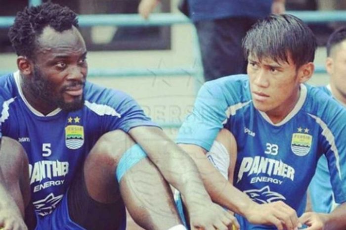 Eks Pemain Persib, Michael Essien dan pemain muda Persib, Rizki Hidayat.