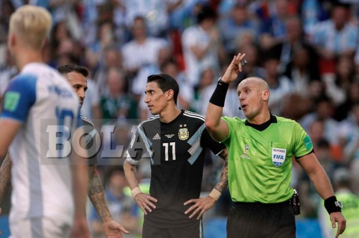 Kekecewaan Angel Di Maria ketika Argentina gagal mengalahkan Islandia (1-1) di laga perdana Grup C di Spartak Stadium, Moskow, Rusia, 16 Juni 2018.