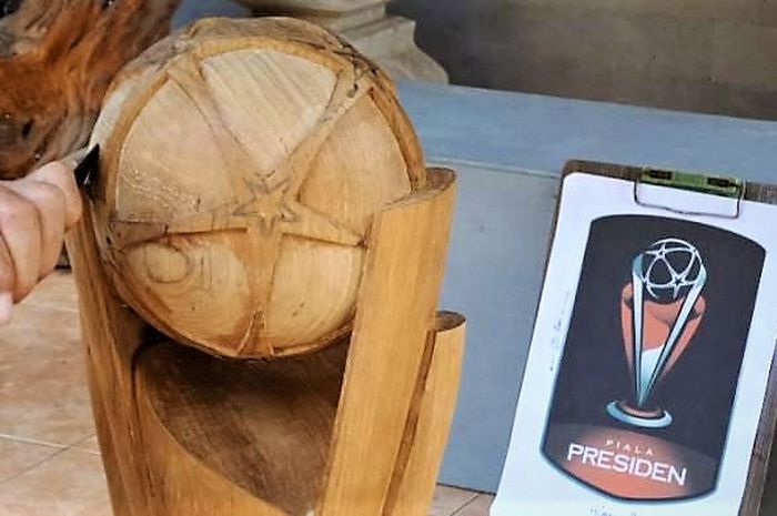 Trofi Piala Presiden