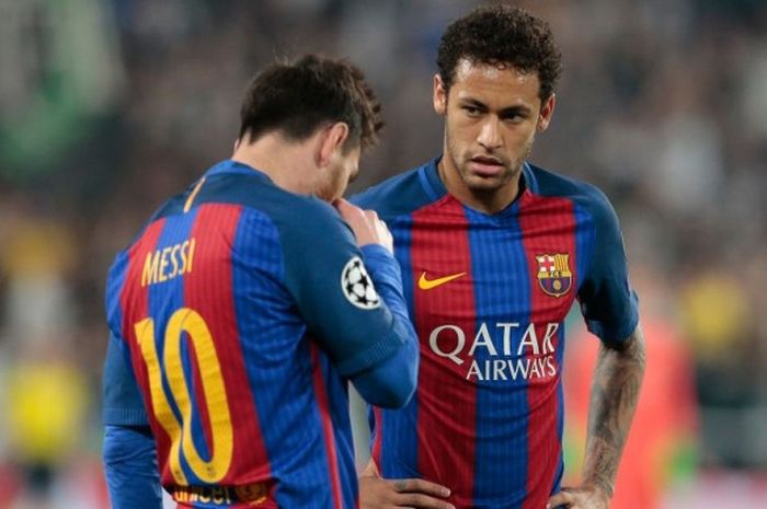 Pemain Barcelona, Lionel Messi dan Neymar, dalam laga kontra Juventus di Juventus Stadiom pada Selasa (11/4/2017)