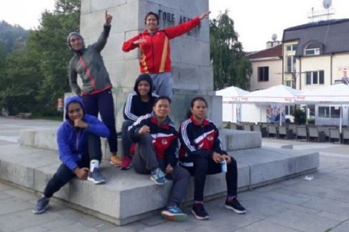 Enam Pegulat Putri Gaya Bebas Timnas Gulat Indonesia Akhiri Latihan di Blagoevgrad.