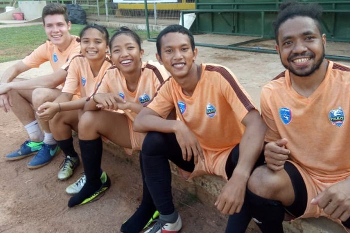 Tim Uni Papua yang ikut berlaga dalam Football for Peace Festival di Stadion Soemantri Brodjonegoro, Sabtu (22/9/2018).