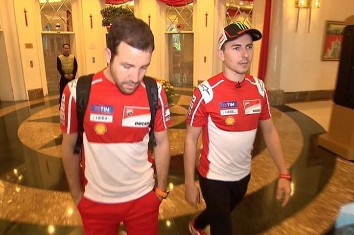 Pebalap Ducati, Jorge Lorenzo, berada di Sirkuit Sepang untuk menjalani hari pertama tes pramusim, Senin (30/1/2017).