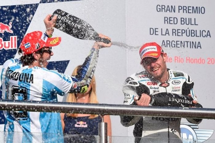Valentino Rossi ketika menang di Argentina tahun 2015.