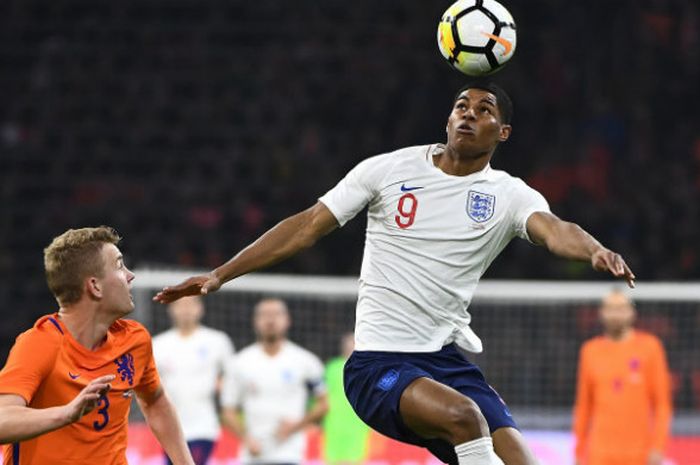  Striker timnas Inggris, Marcus Rashford, dalam laga uji coba melawan Belanda di Amesterdam ArenA, Jumat (23/3/2018) 