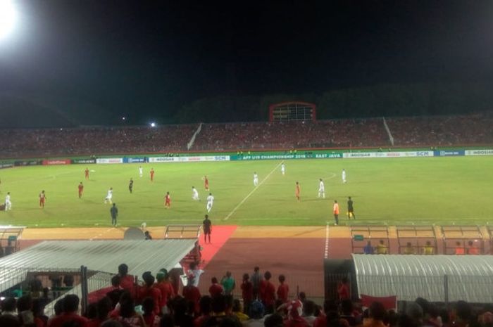 Suasana laga Piala AFF U-19 Indonesia antara Timnas U-19 Indonesia dan Timnas U-19 Vietnam di Stadion Gelora Delta Sidoarjo pada Sabtu (7/7/2018).