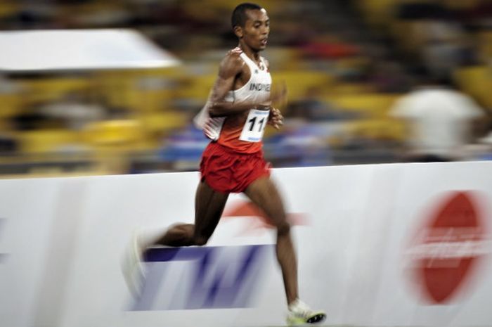 Agus Prayogo saat berkompetisi di cabang olahraga atletik nomor lari 10.000 meter putra SEA Games, pada Jumat (25/8/2017).