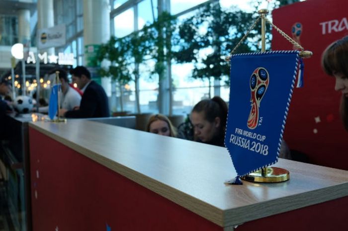 Transportation Desk Piala Dunia FIFA 2018 di terminal kedatangan internasional Bandara Domodedovo, Moskwa, Sabtu (9/6/2018).