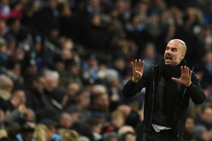 Reaksi manajer Manchester City, Josep Guardiola, dalam laga ronde ketiga Piala FA kontra Burnley di Stadion Etihad, Manchester, Inggris, pada 6 Januari 2018.