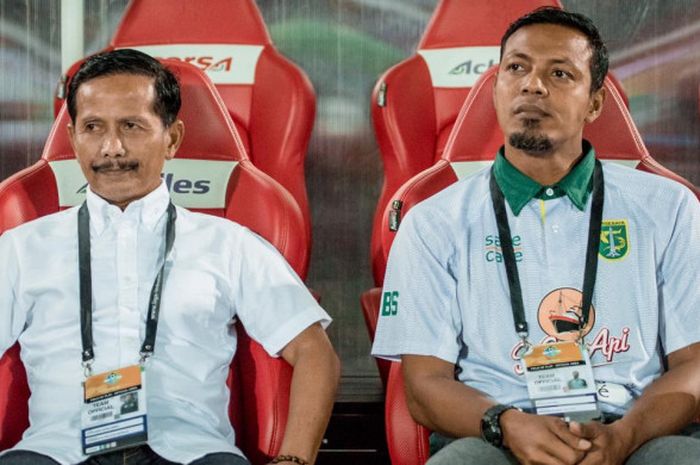 Pelatih Persebaya, Djadjang Nurdjaman dan Asisten Pelatih, Bejo Sugiantoro.