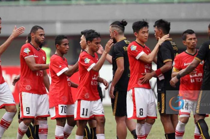 Persija Jakarta versus Borneo FC di Liga 1.