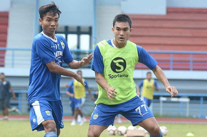 Zalnando melakukan sesi latihan bersama Persib Bandung di Sport Jabar Arcamanik, Bandung, Senin (20/1/2019)