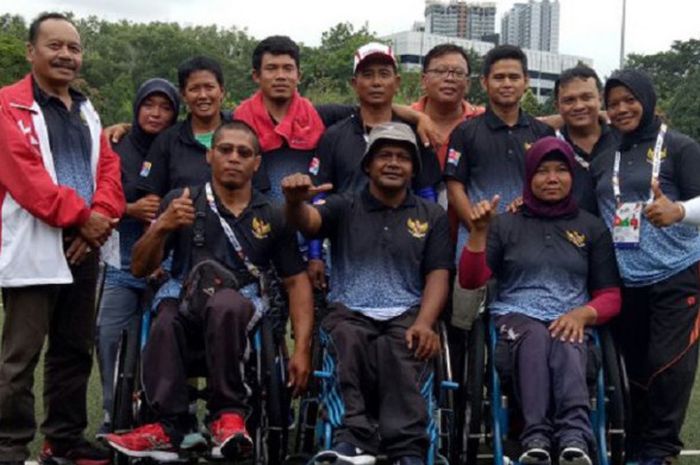 Tim panahan Indonesia pada ASEAN Paragames 2017 bepose di Malaysia, Jumat (15/9/2017).